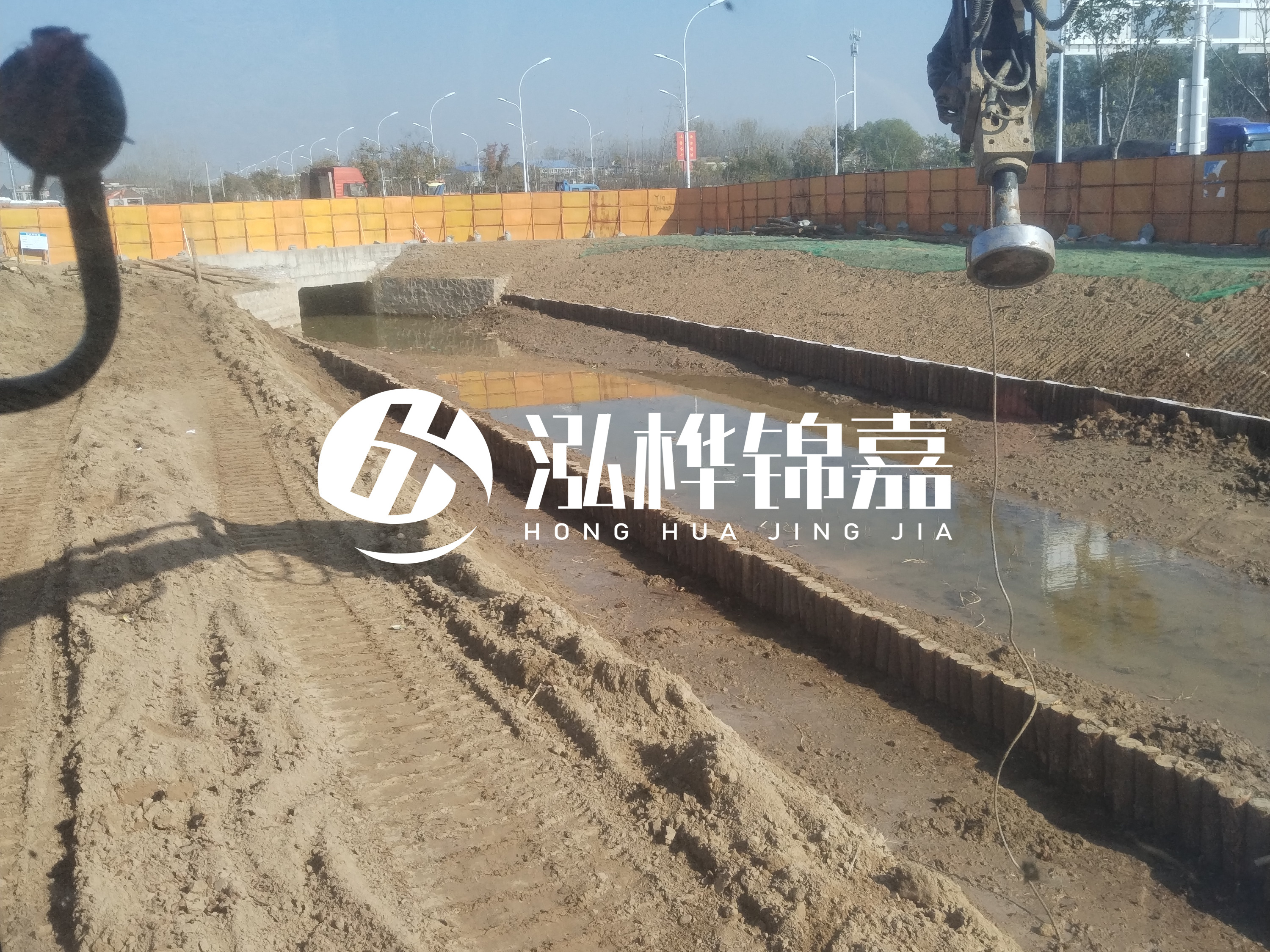 木樁打入地下作用是什么？松木樁在地底下會(huì)爛嗎？
